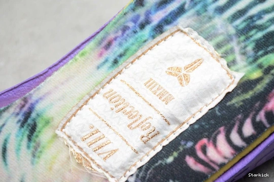 639655-900 Kobe Nike Prelude 8 (Reflection) 0226